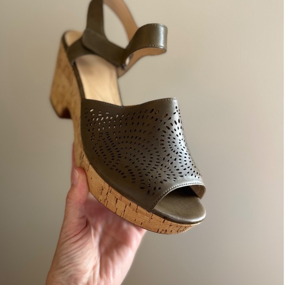 Clarks Shoes - Clarks Maritsa Nila Wedge Women's Sandals Khaki‎ Leather Platform Heels Size 9